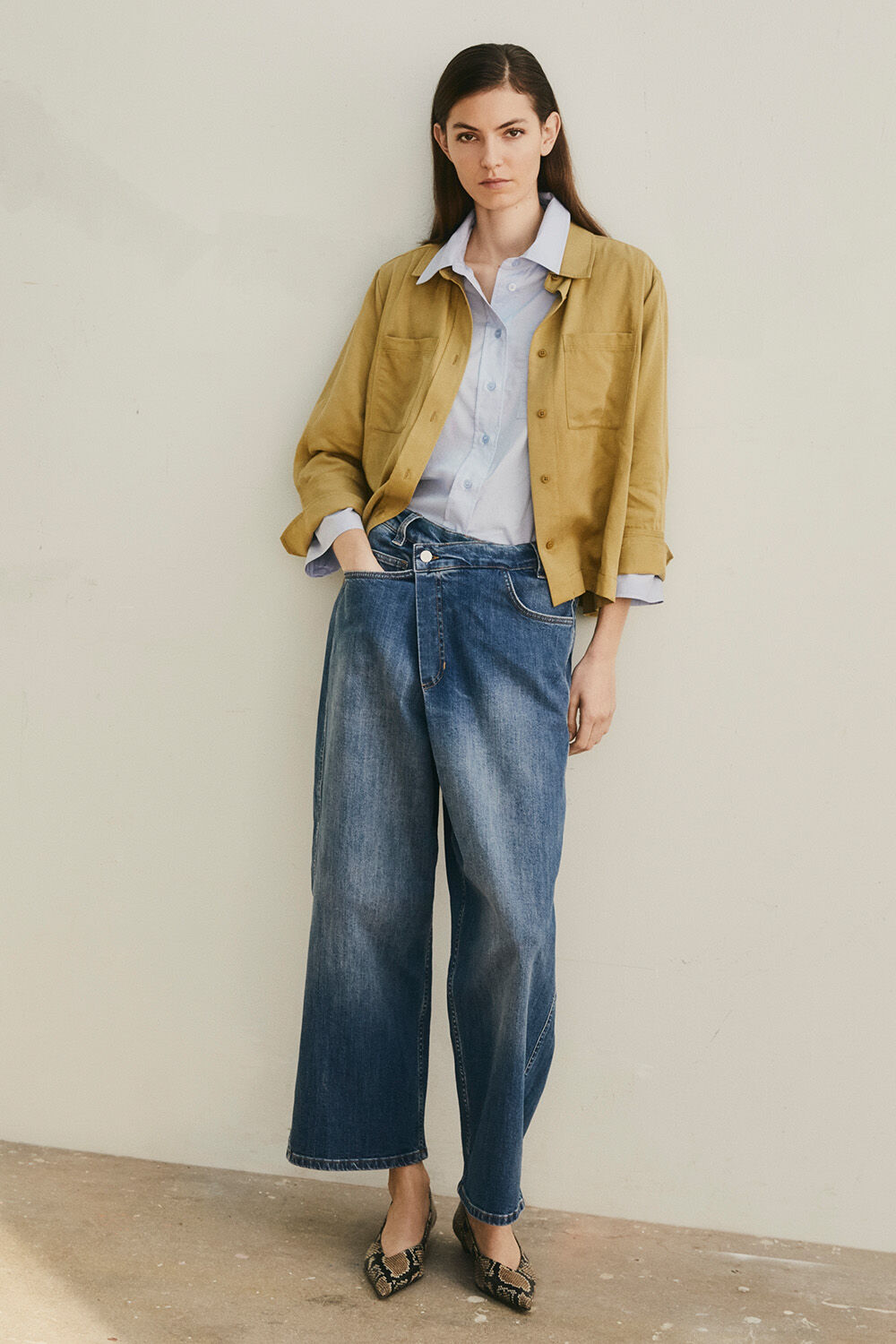 Inareth Skjortjacka - Fennel Seed, Ivra skjorta - Zen Blue, Pyralith Jeans - Medium Denim