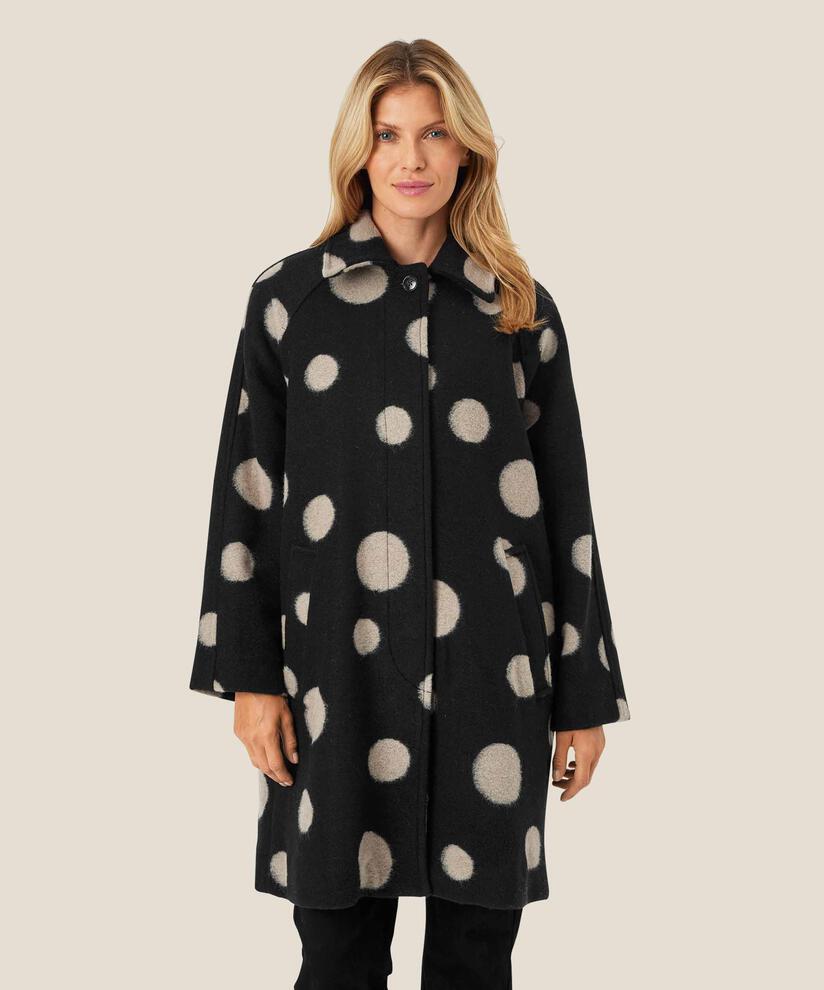 Tunila Ullkappa, Black