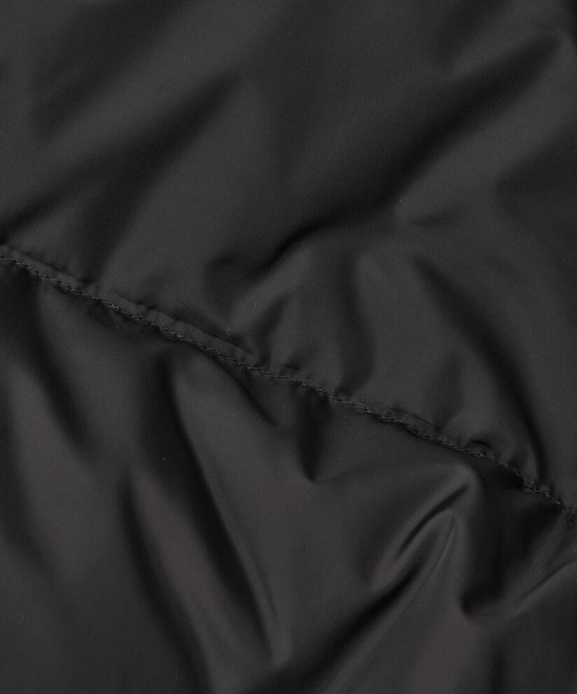 Tae Dunjacka, Black