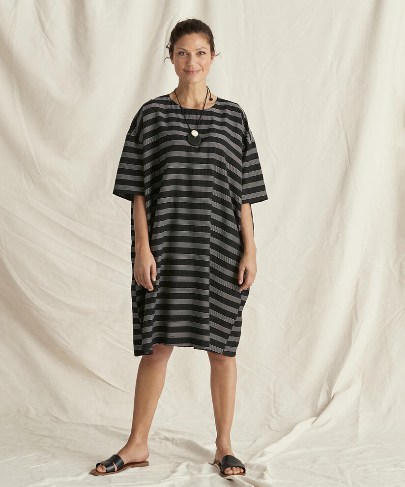 NASLA KLÄNNING, Black