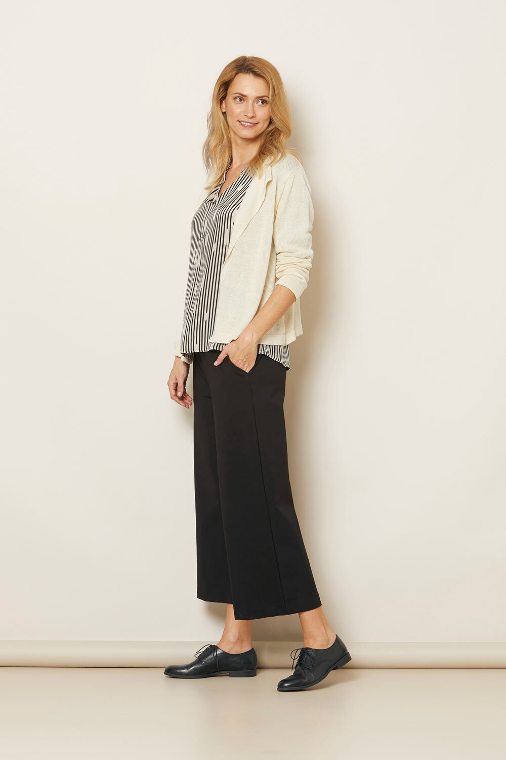 LEONOR KOFTA, Whitecap