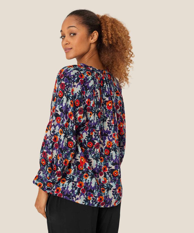 Delhia Blus, Meadow Violet