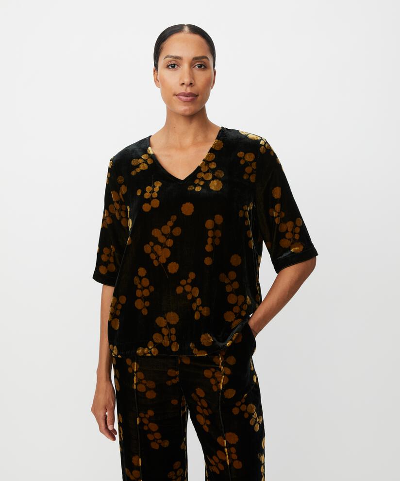 Estela Blus, Rubber