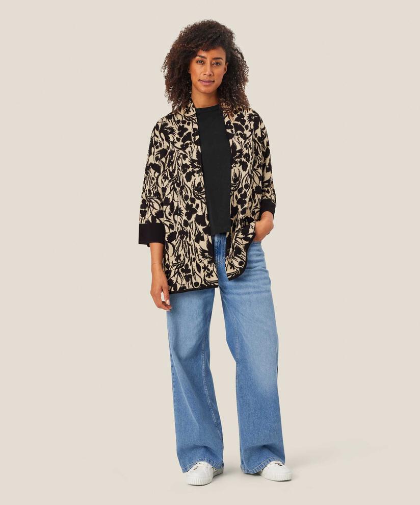 Luciana Kofta, Black