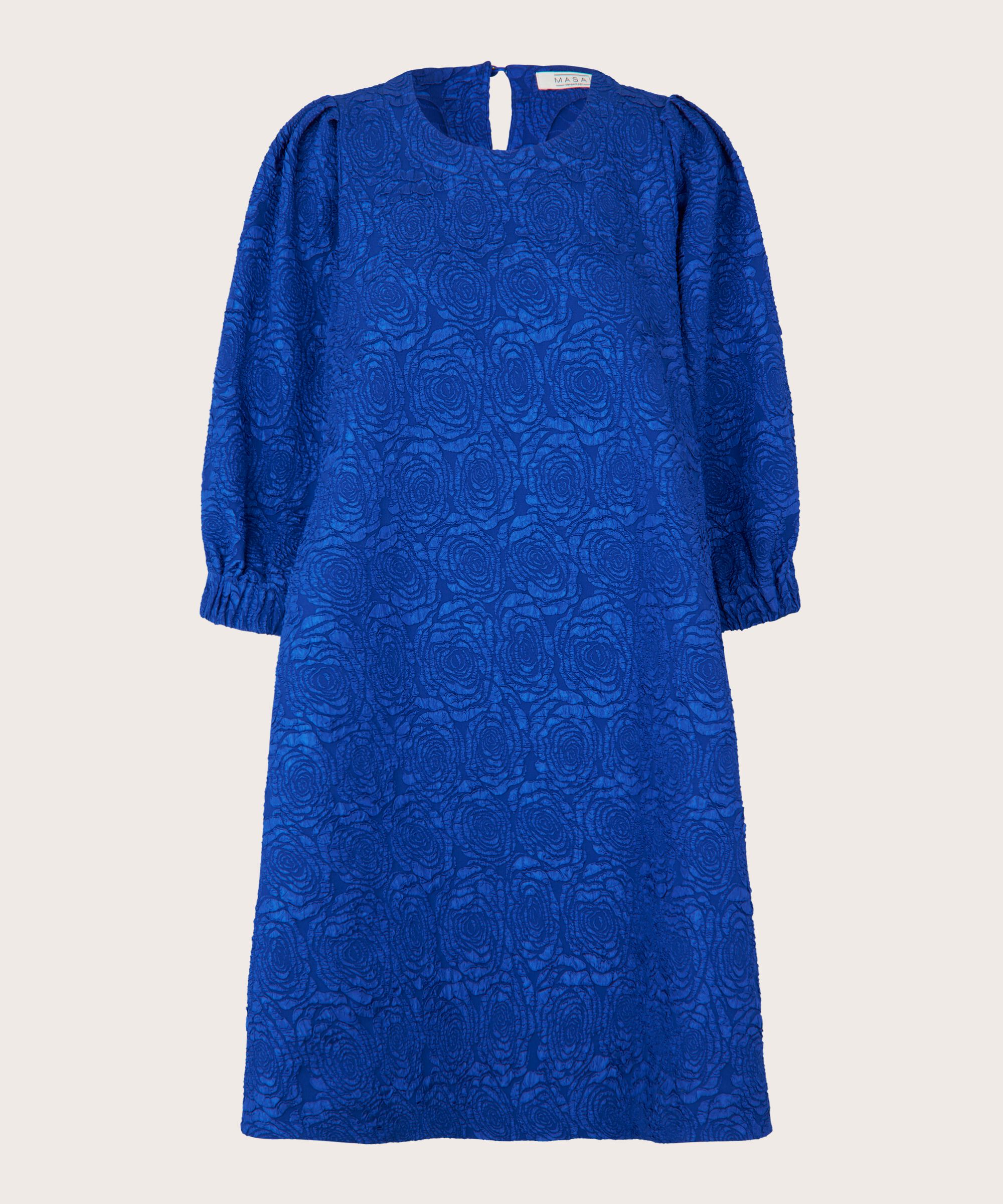 Nirisa Klänning, Surf the web