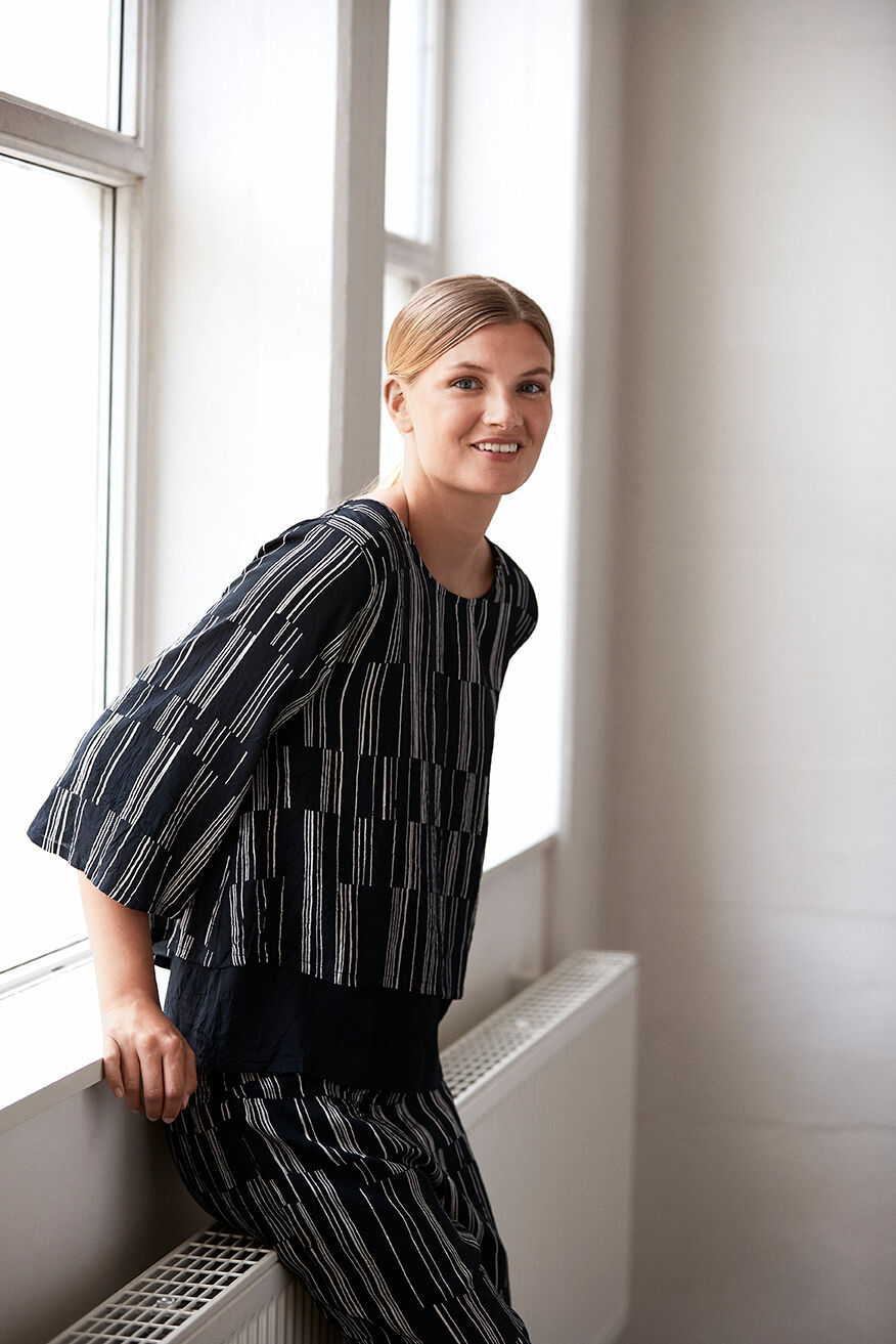 BRYNHILD TOPP, Black