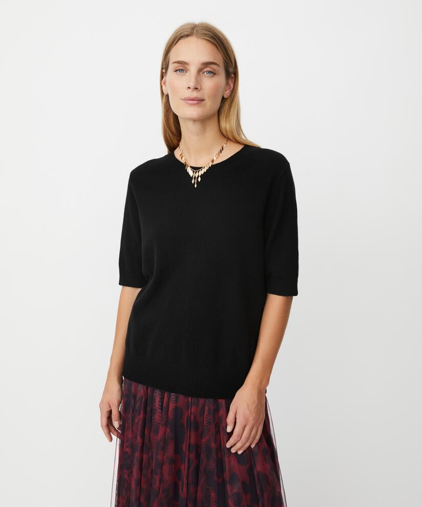 Fallan Topp, Black