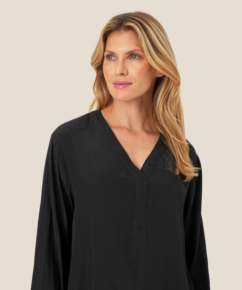 Darcel Blus, Black