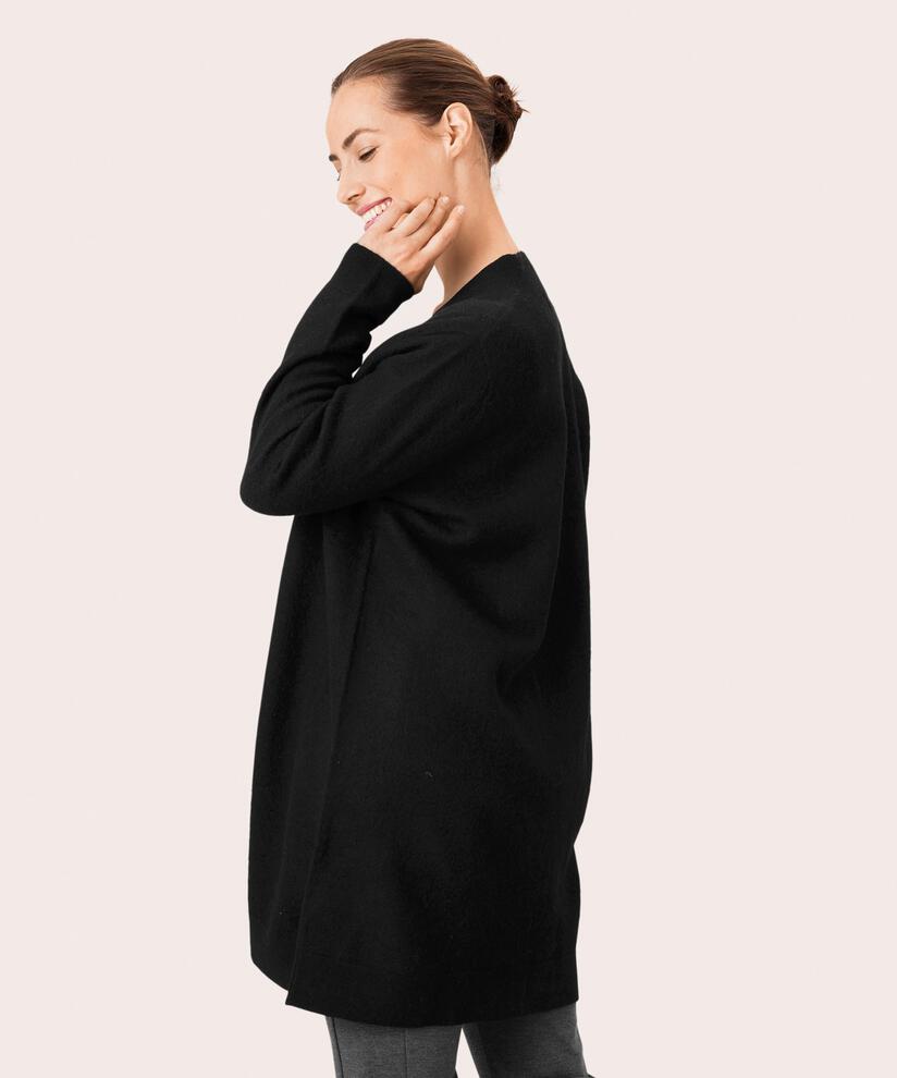 LUCIA KOFTA, Black