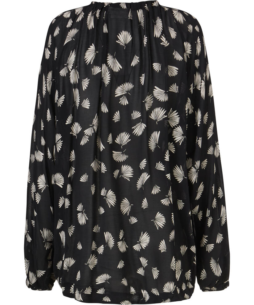 BELINDA TOPP, Black