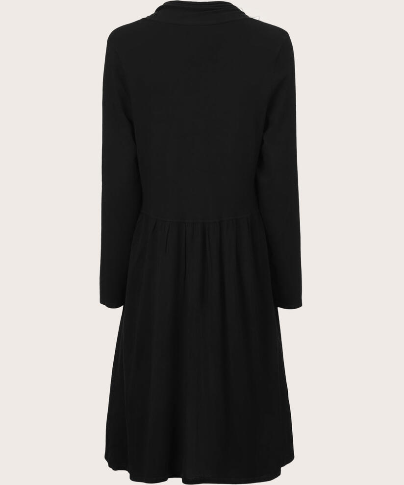 Lesia Kofta, Black