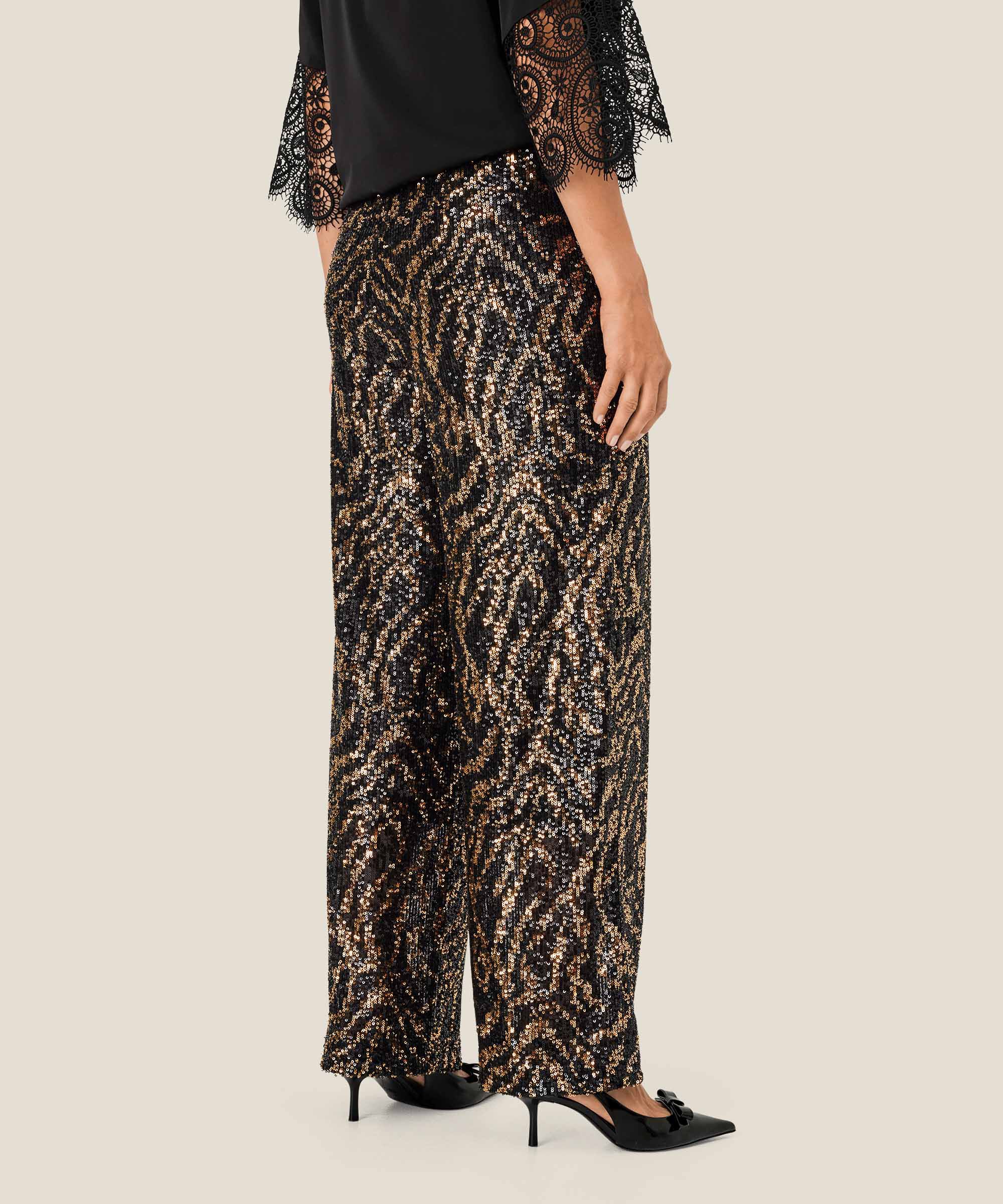 Prilly Byxor, Black