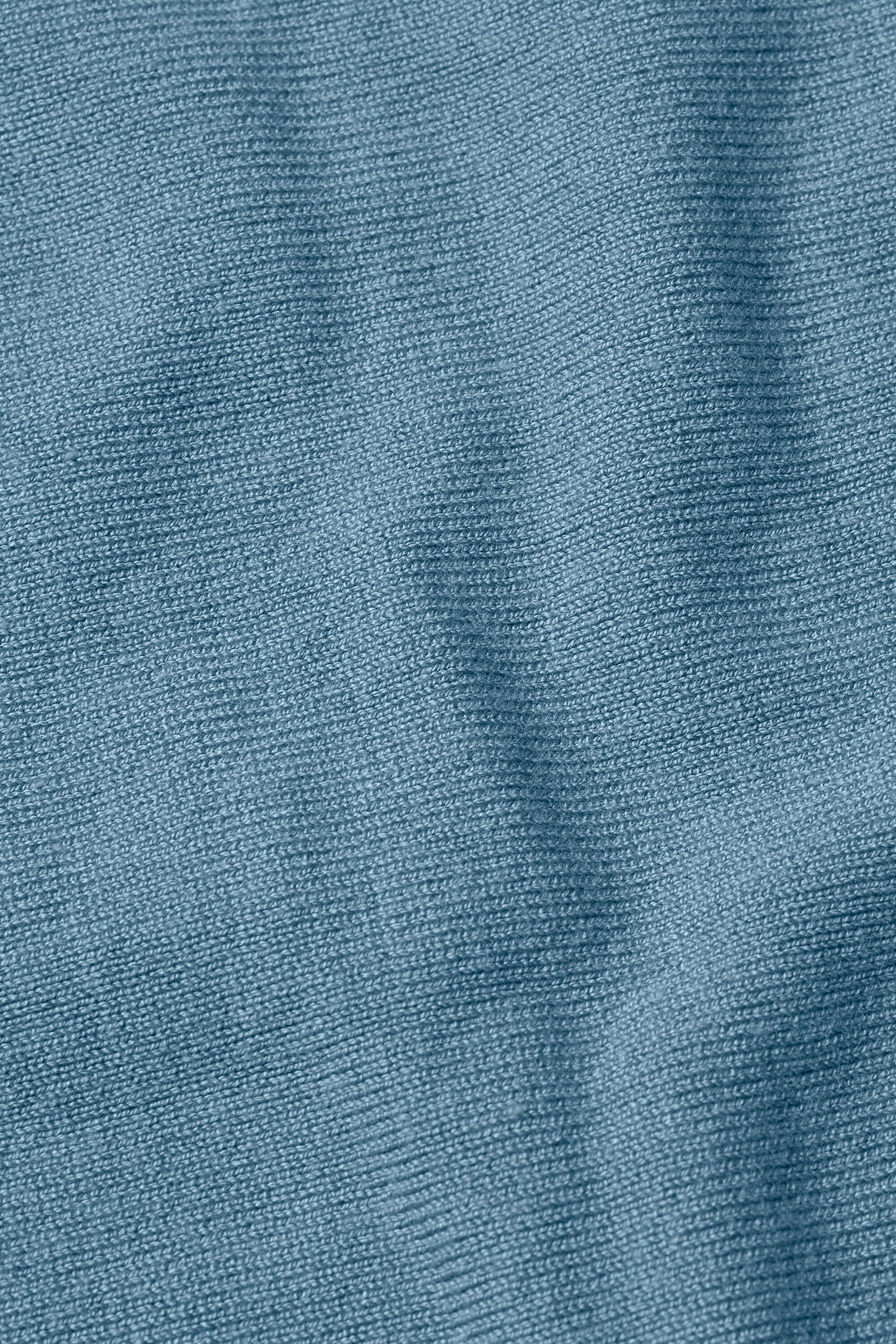 Fanasi Topp, Proven Blue