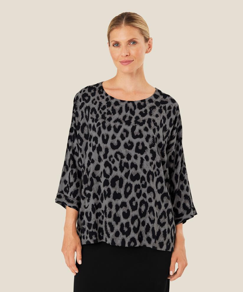 Becca Blus, Steel Grey