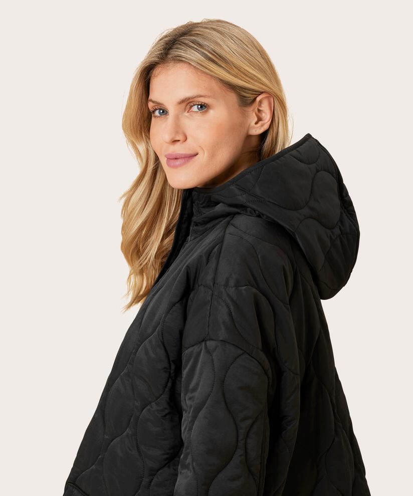 Tehila Kappa, Black
