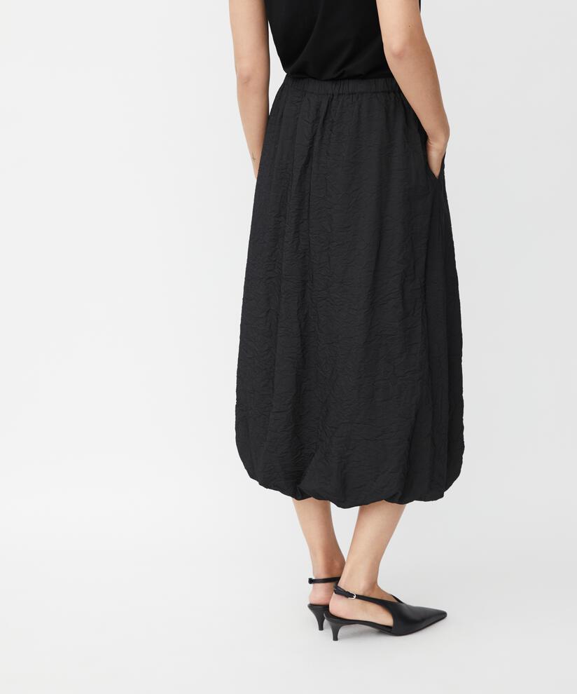 Saraid Kjol, Black