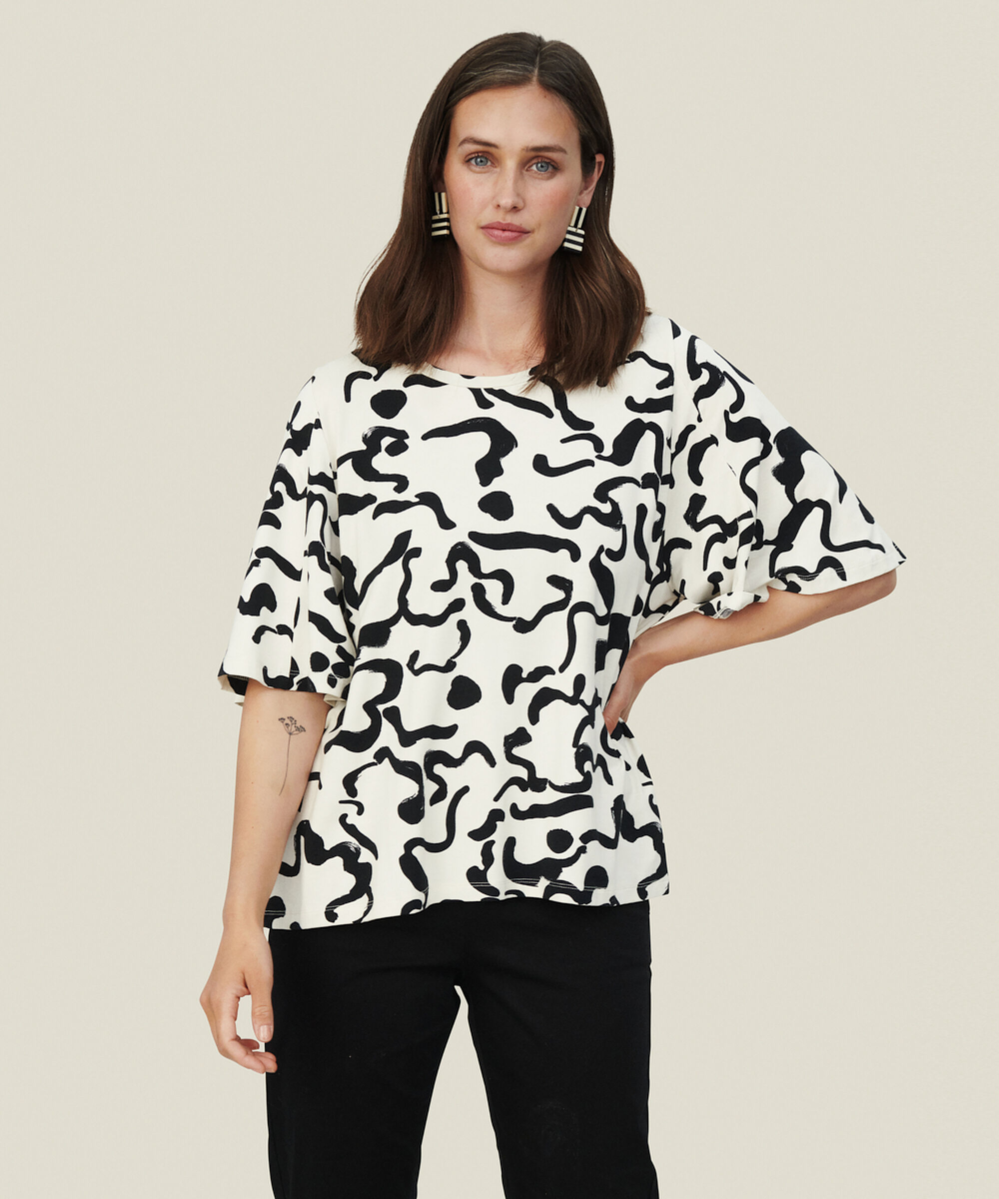 BESSANA JERSEY TOPP, Black