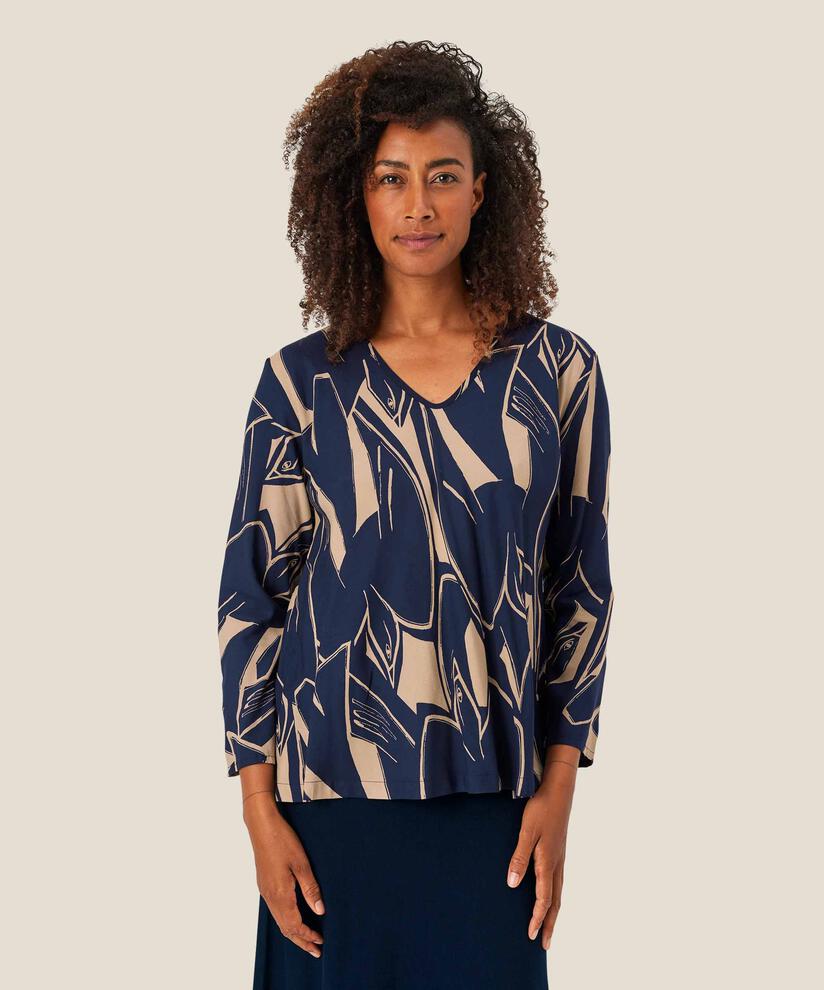Kala Blus, Navy Blazer