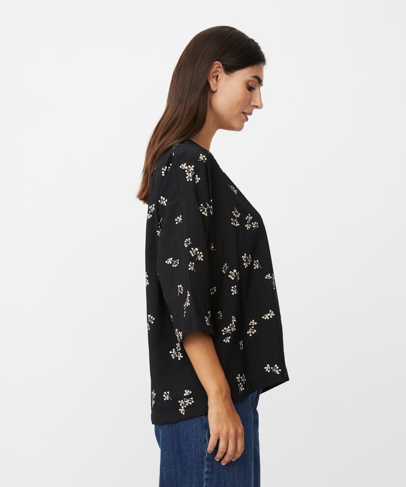 Becca Blus, Black