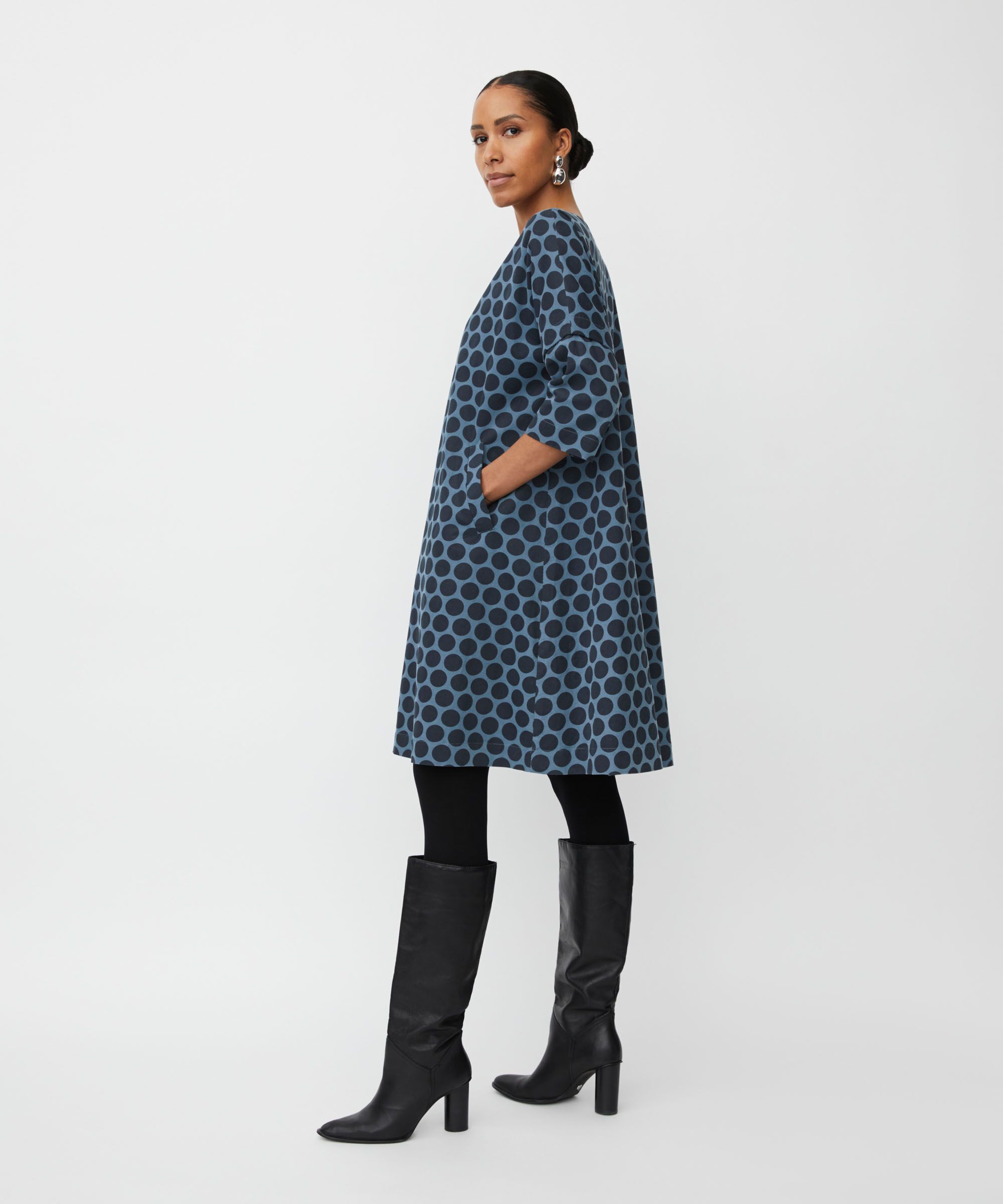 Neo Klänning, Navy Blazer