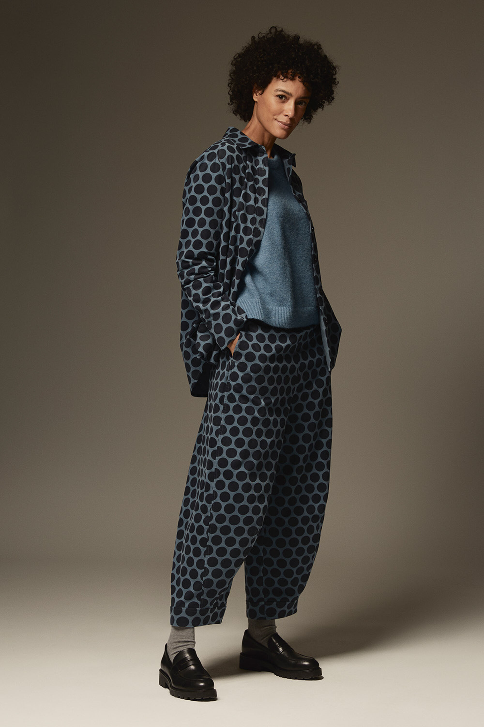 Indiba Skjorta - Navy Blazer, Pyrella Byxor - Navy Blazer, Fanasi Topp - Proven Blue