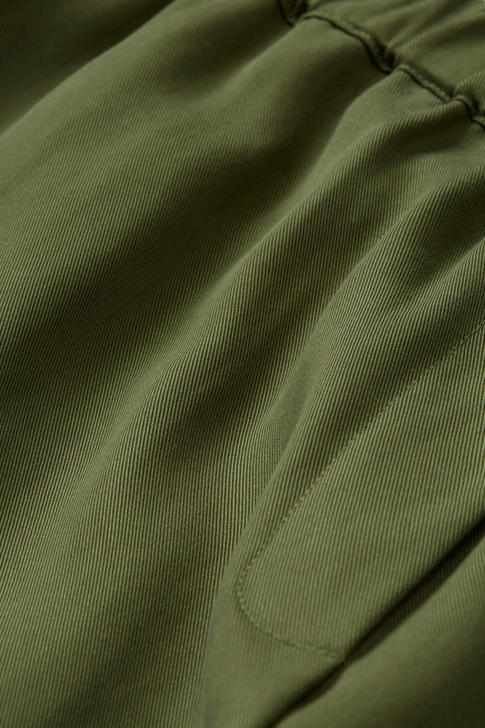 PARI BYXOR, Capulet olive