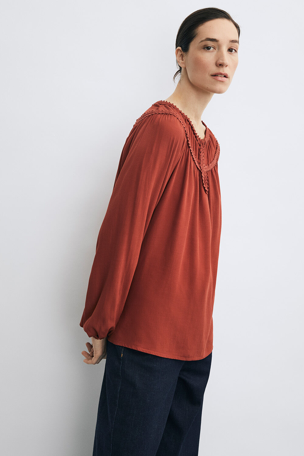 Delira Topp - Russet Brown, Passang Jeans - Dark Denim