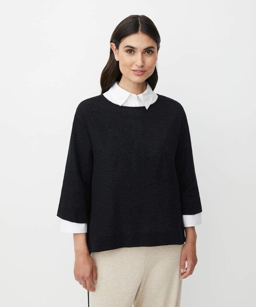 Darmi Blus, Black