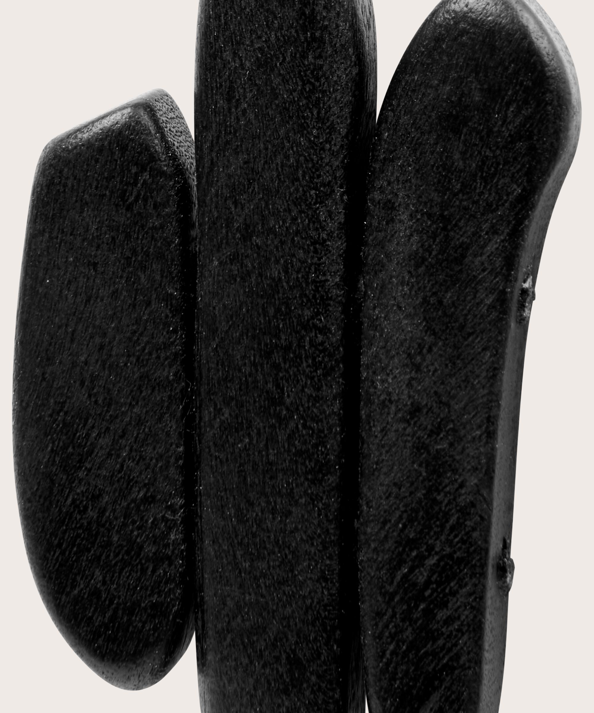 Ryvia Öhrhängen, Black