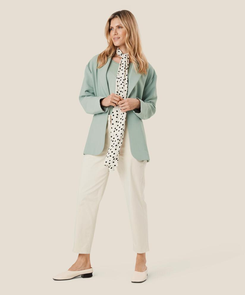 Jeanette Blazer, Jadeite