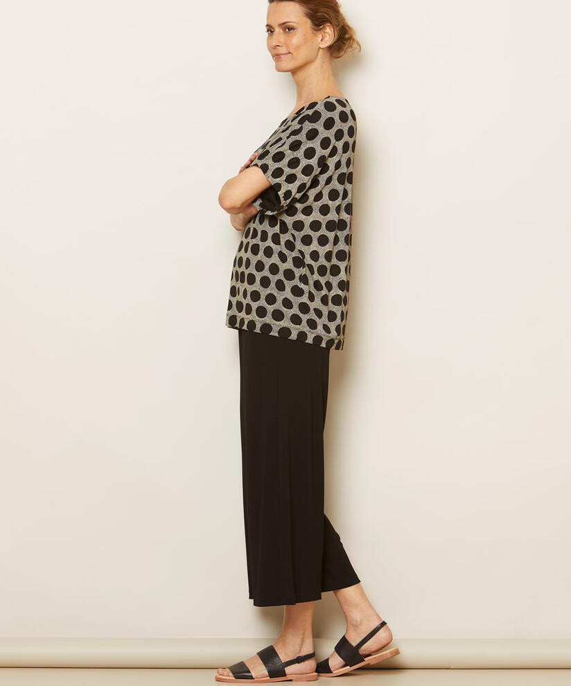 DELIA TOPP, Black
