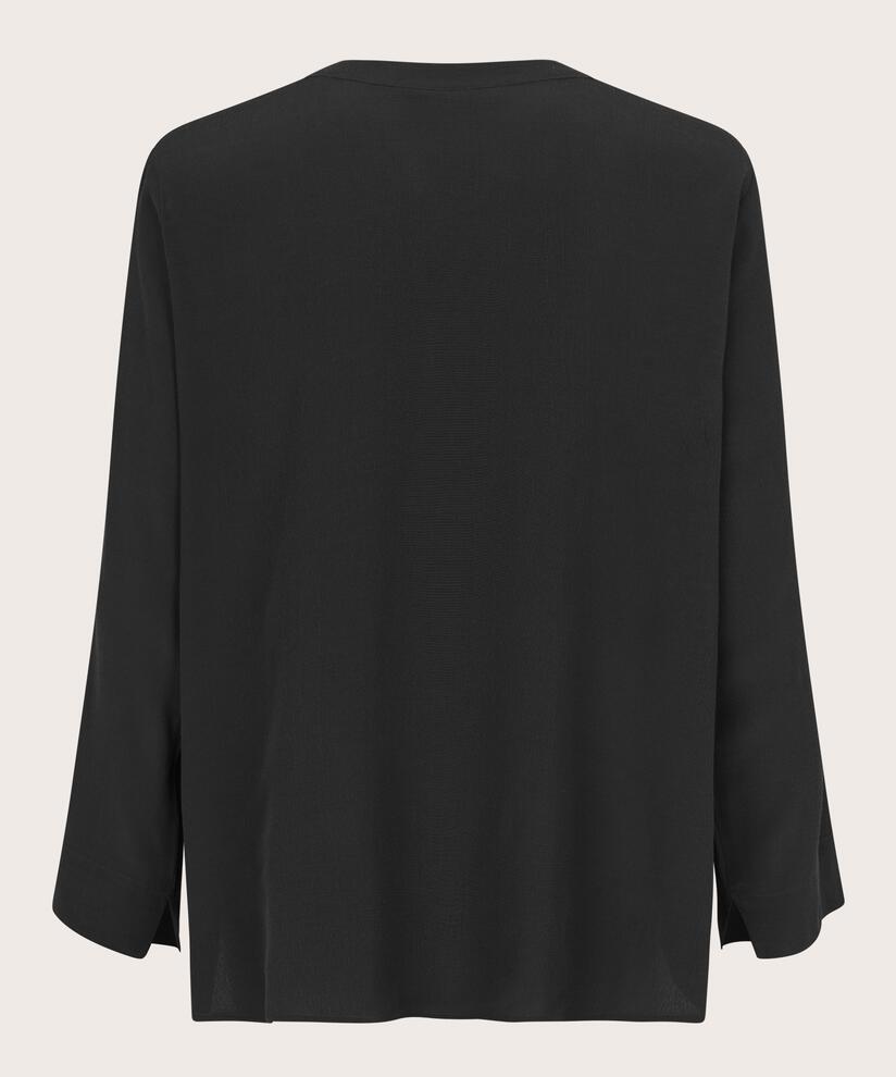 Darcel Blus, Black