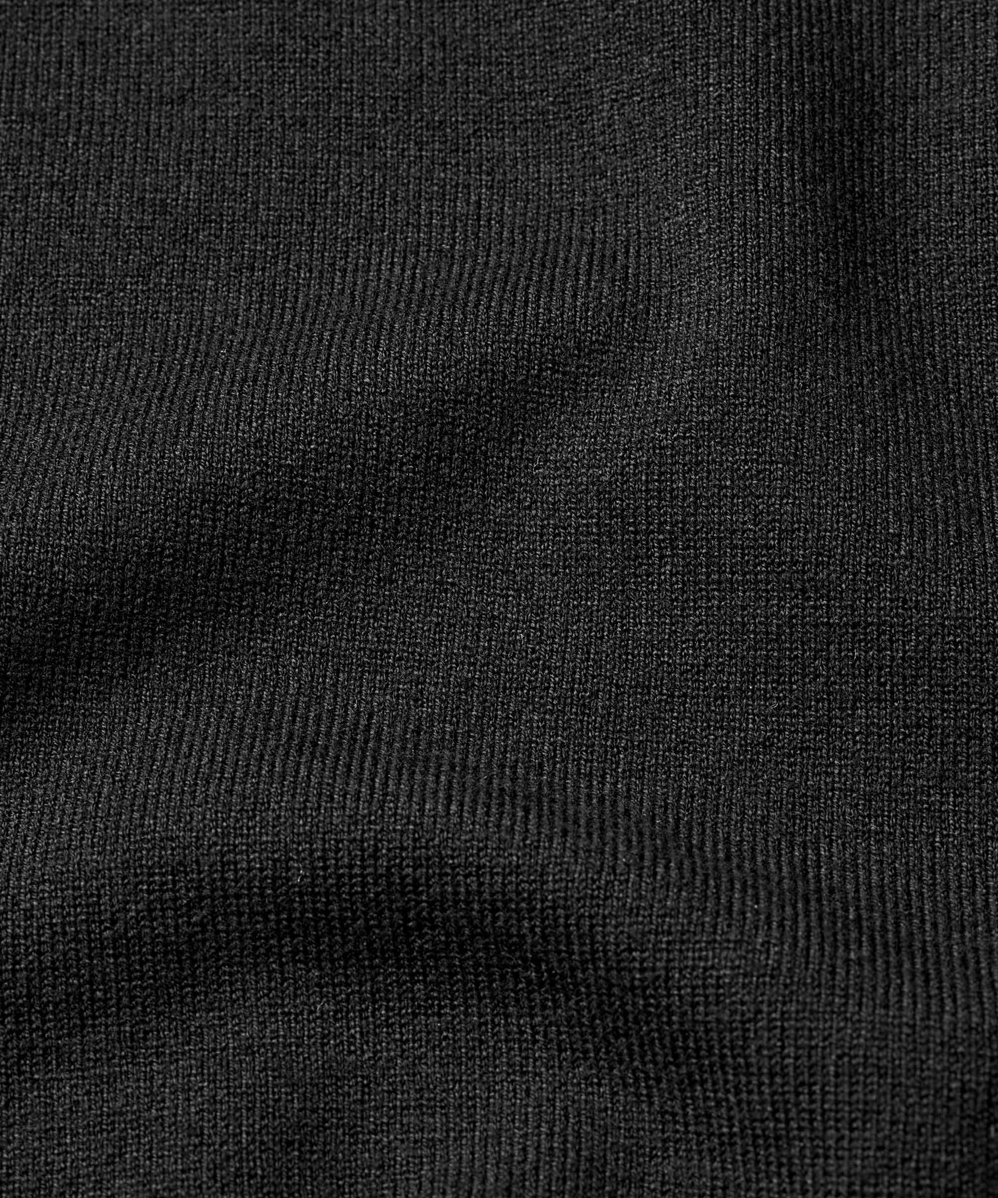 Finnlia topp, Black