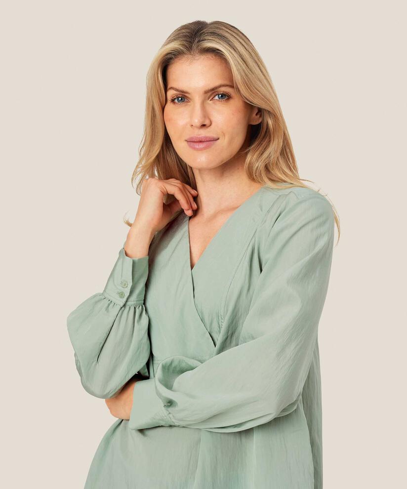 Dianthe Topp, Frosty Green