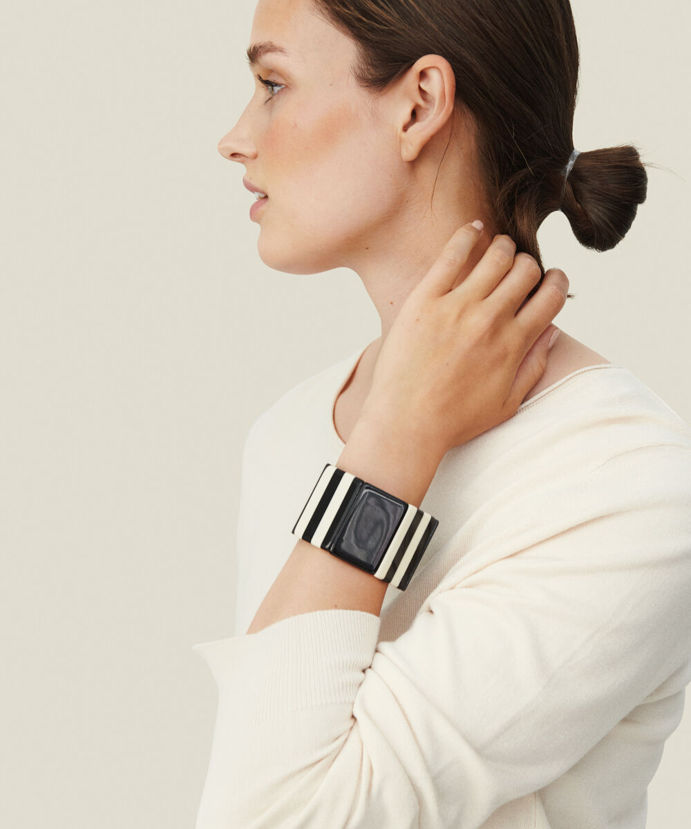 RENIA ARMBAND, Black