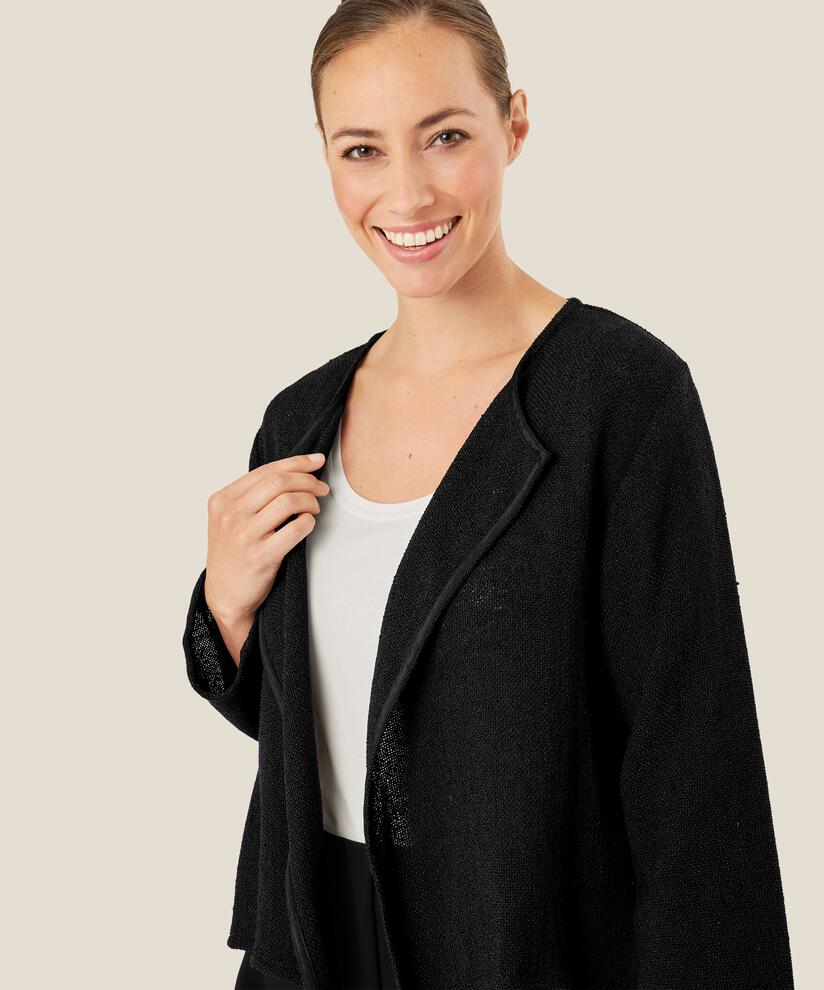Julitta Jacka, Black