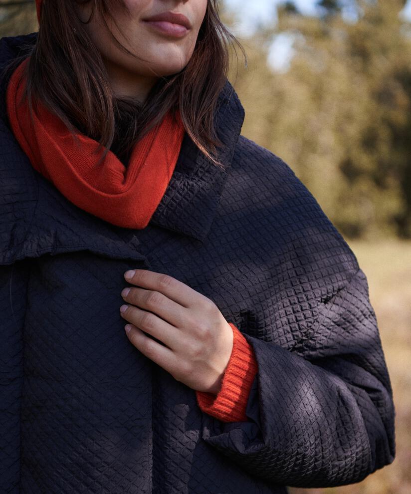 Tabine Dunkappa, Black