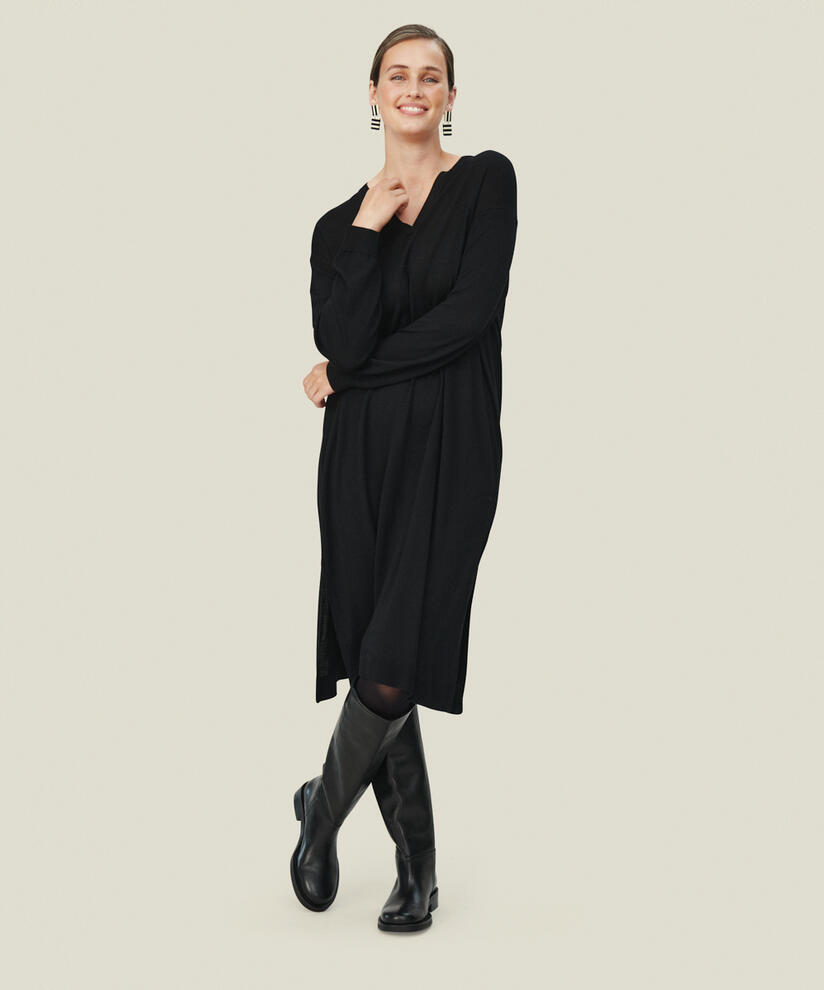 Nina Klänning, Black