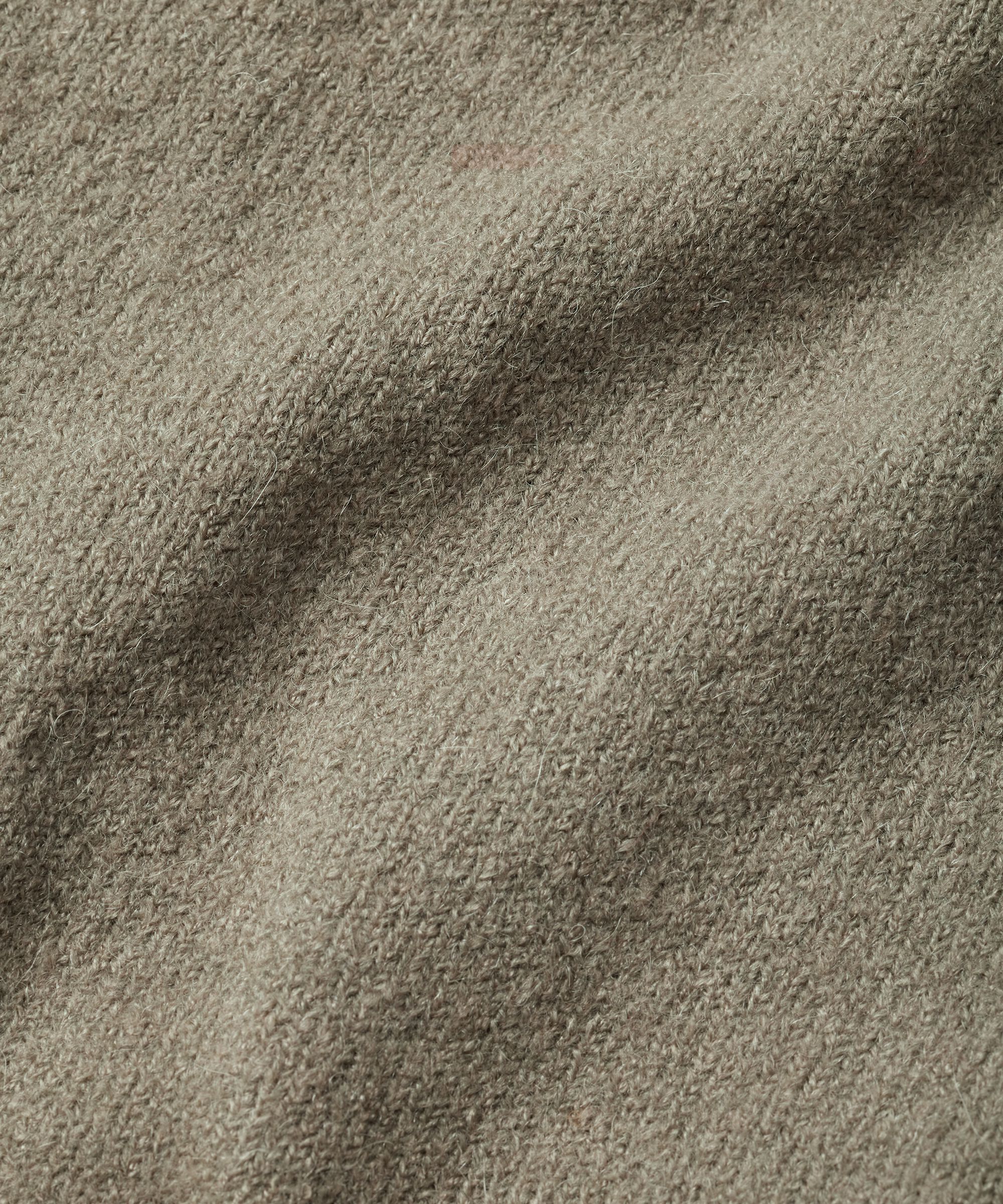 Faye Strikkegenser, Vetiver