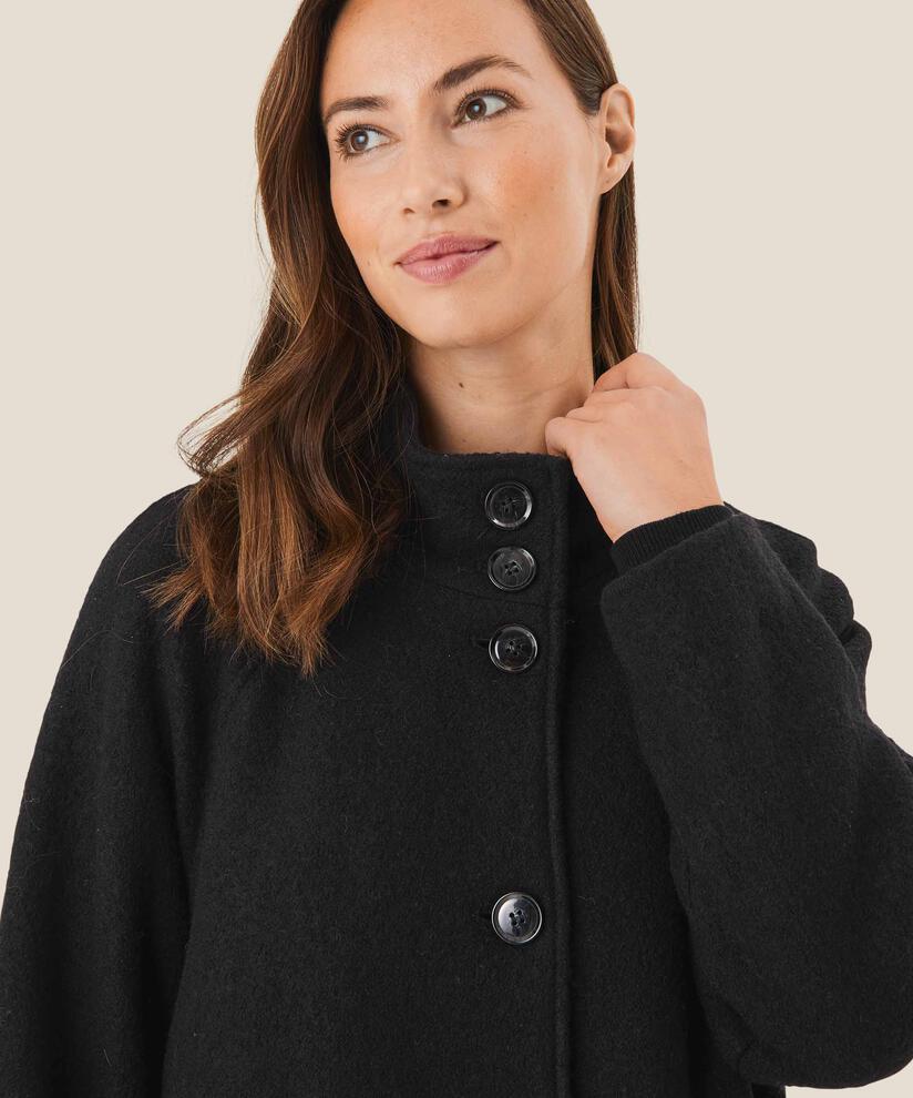 Teresa Ullkappa, Black