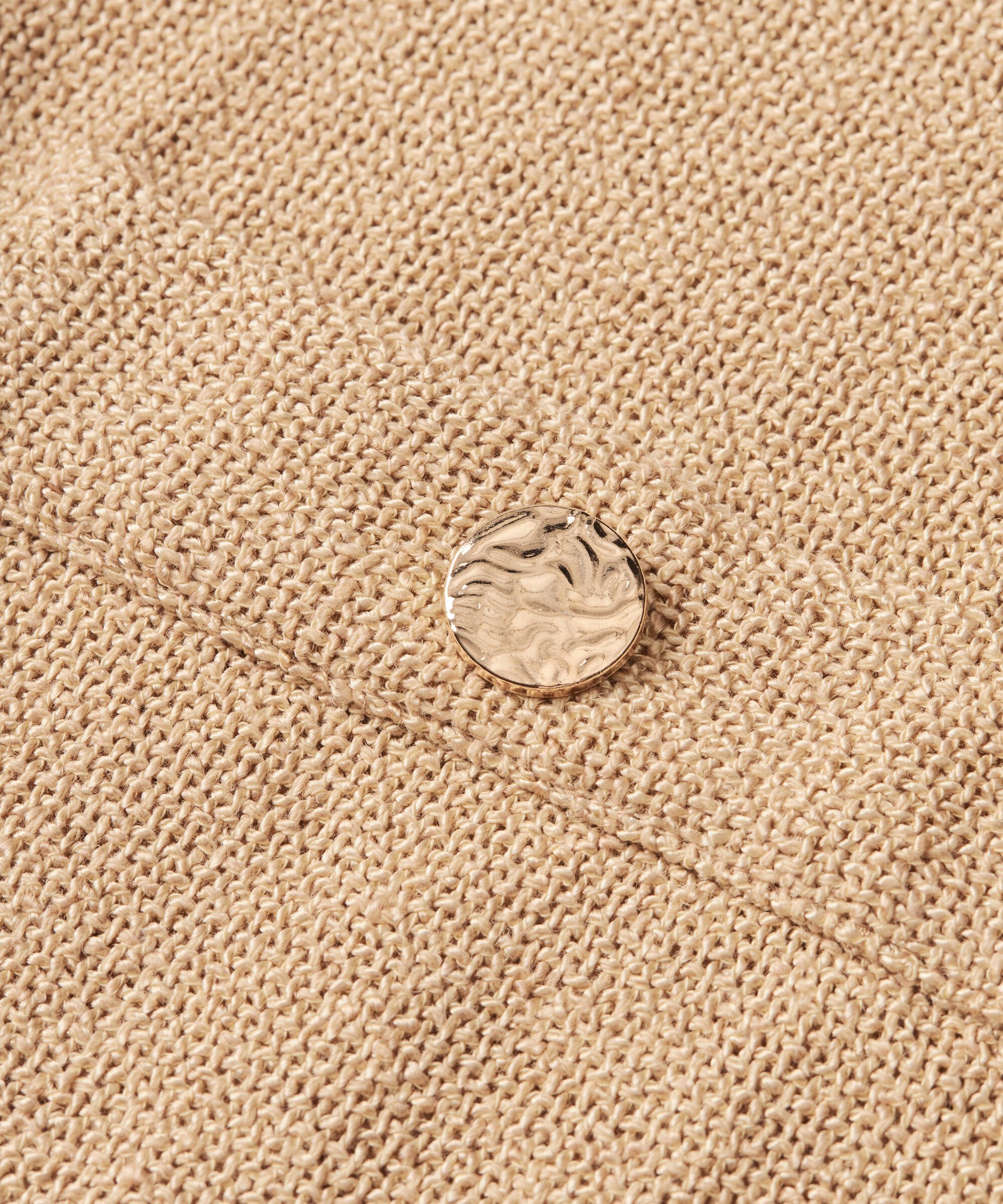 Julithra Jacka, Travertine