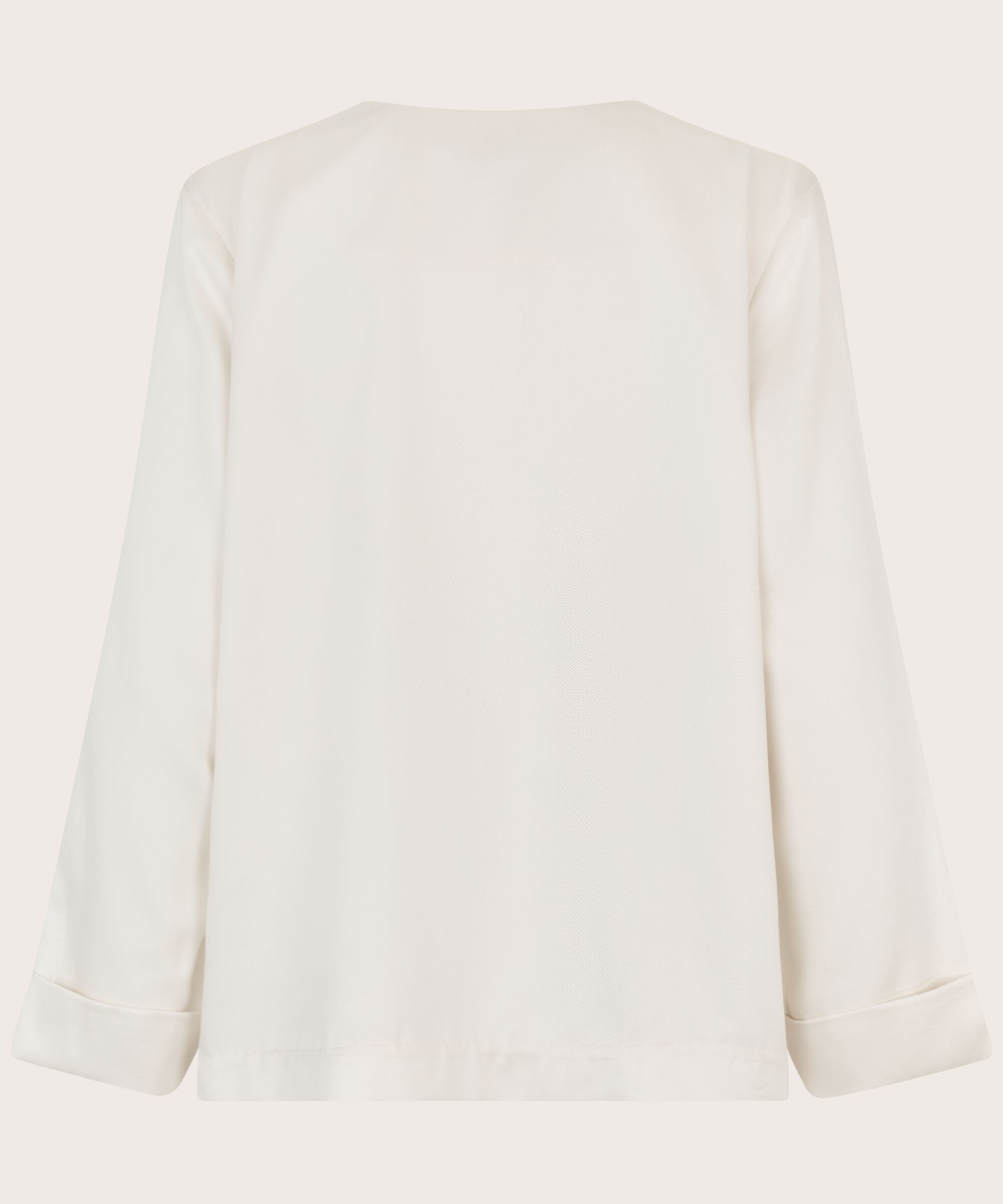 Jovina Jacka, Jet Stream