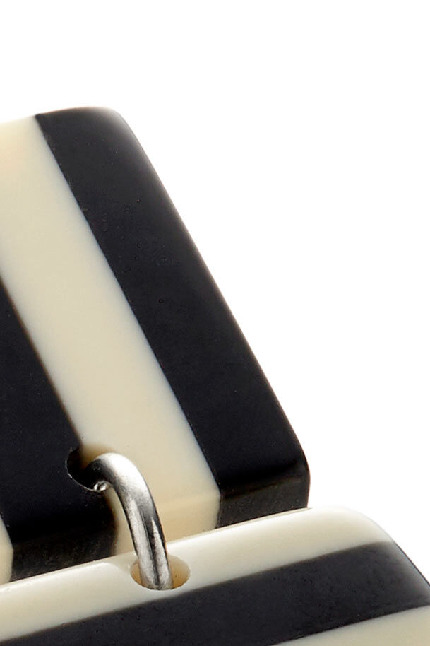 RENITTA &Ouml;HRH&Auml;NGEN, Black