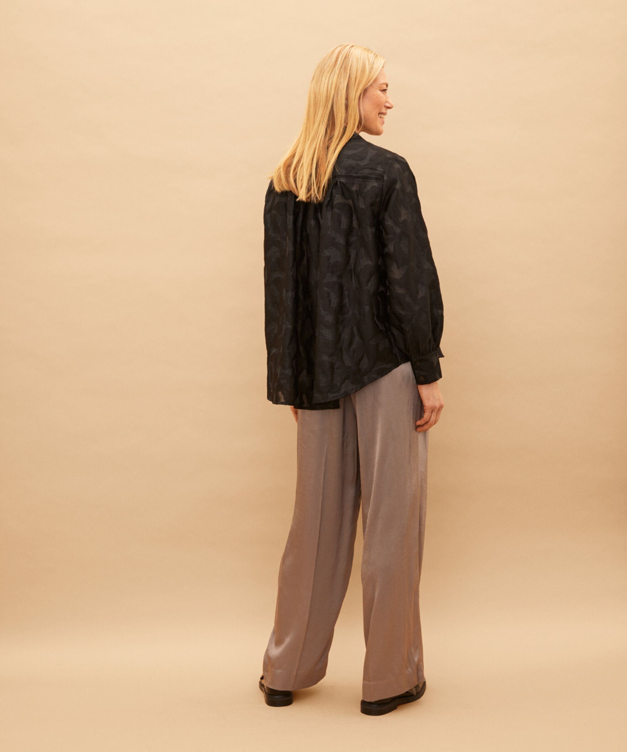 Ingrida Skjorta, Black