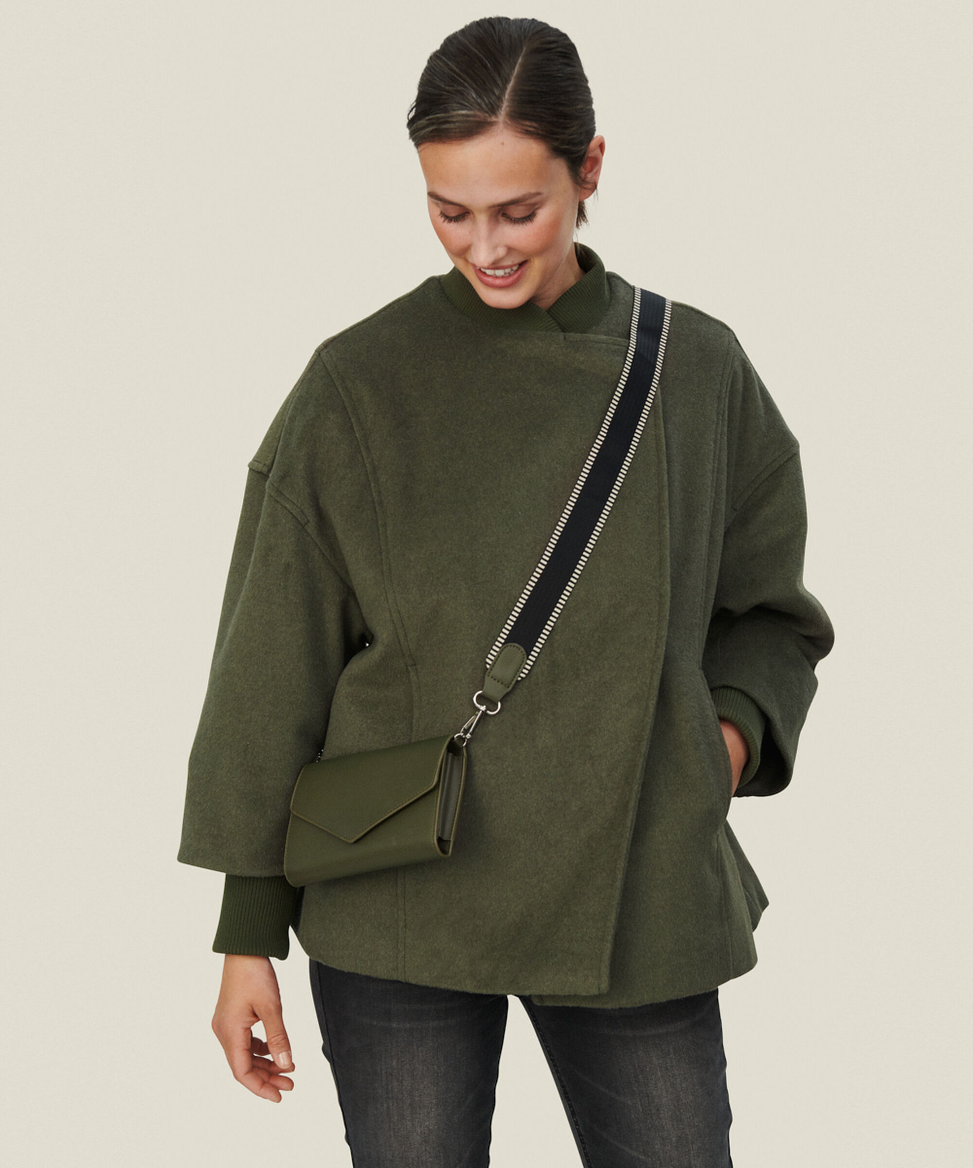 REGITZE TASKE, Capulet olive